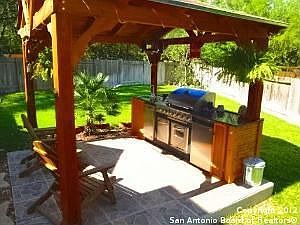Outdoor Kitchen!
