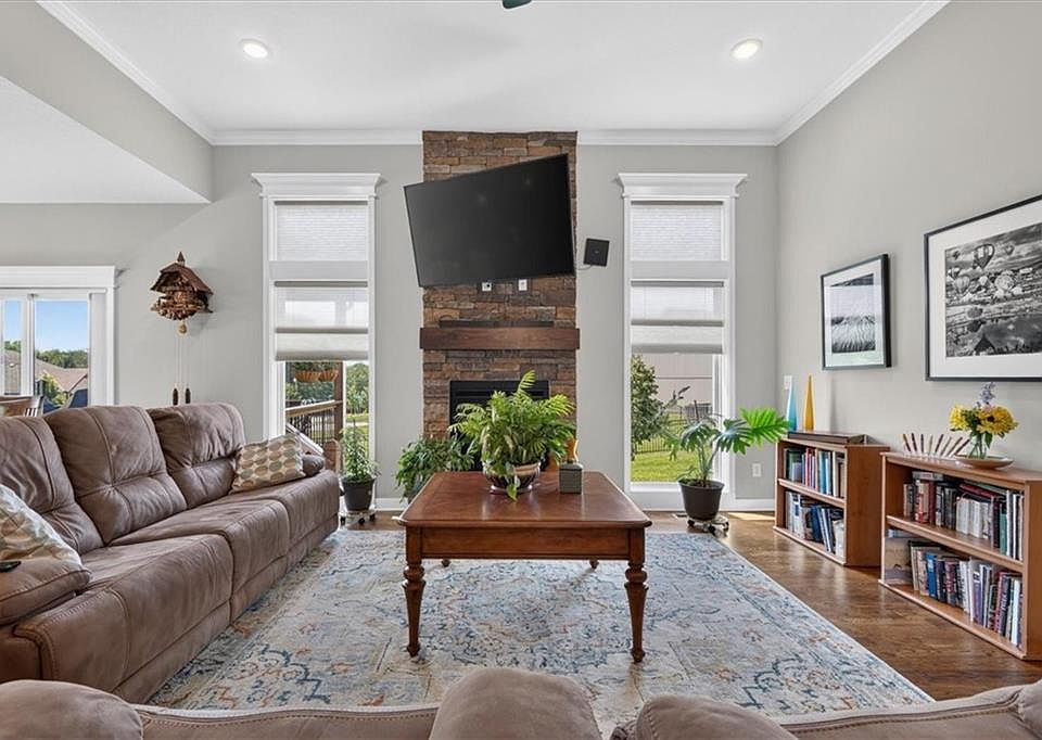 1st image of 2339 NE Skopelos Ct