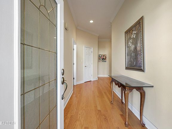 4th image of 5240 Tazewell Pointe Way