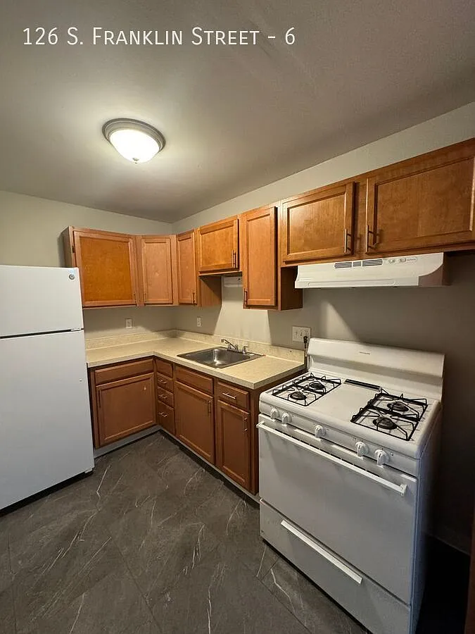 Building Photo - 126 S Franklin St #6