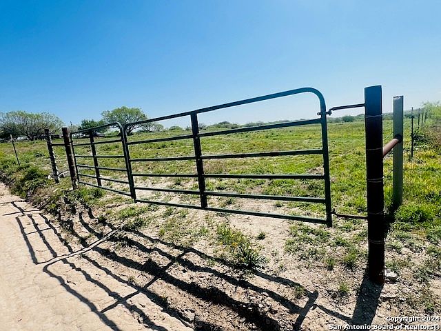 2nd image of 132 County Road 135