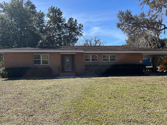 2nd image of 924 Racetrack Ln SE