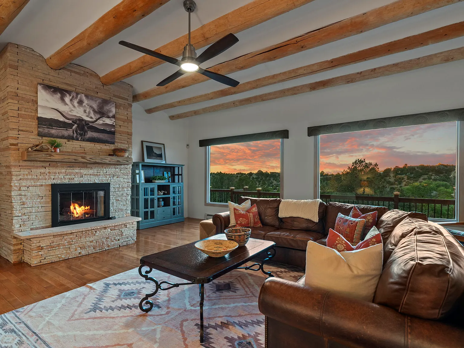 4 bed, 3.5 bath, 3450 sqft, $12,500 — Photo 3