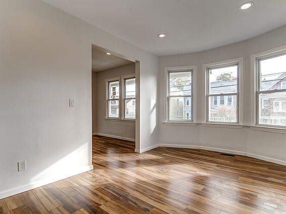 3rd image of 43 Franklin Ave