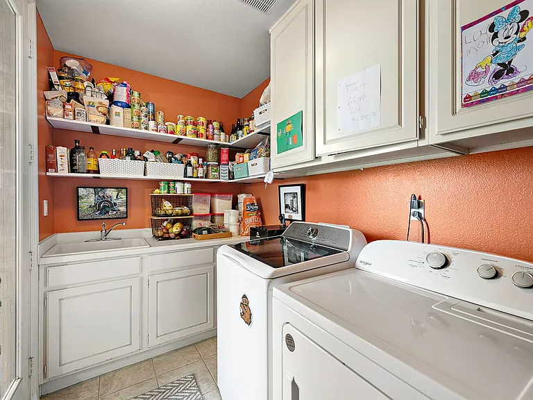 1785 Clover Tree Ct — Photo 10