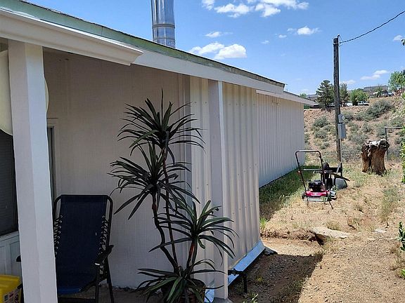 5th image of 410 E Pheasant Dr