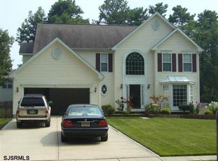 8 Westwood Rd, Mays Landing, NJ 08330