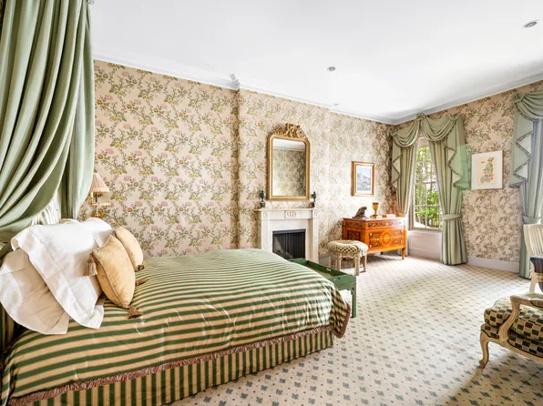 163 East 64th Street image 22 of 33