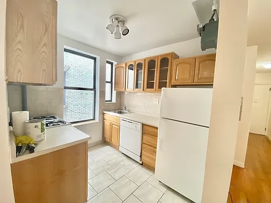 Rented by Crosstown Apartments NYC | media 11