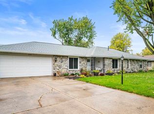 8209 N Dovin Gate Rd, Muncie, IN 47303