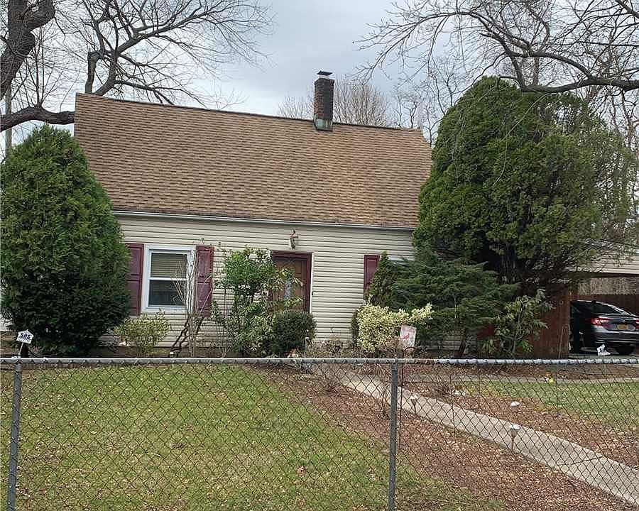 1st image of 34 Dogwood Ln