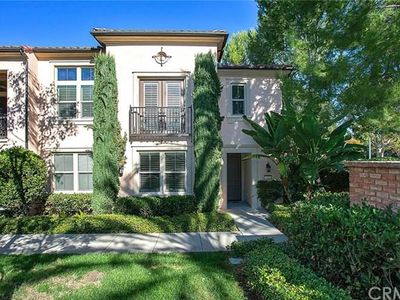 87 City Stroll, Irvine, CA, 92620