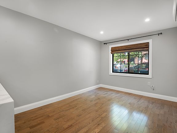 4th image of 170 Monroe St #1