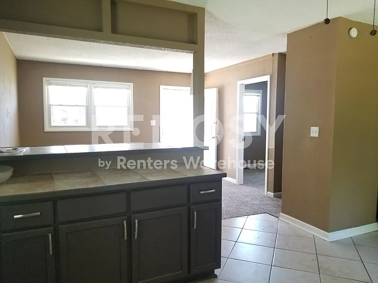 3736 Cypress Ave — Photo 3