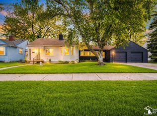 6810 Robinson Ave, Allen Park, MI 48101