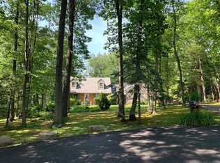 4 Allenwood Dr, Schuylkill Haven, PA 17972