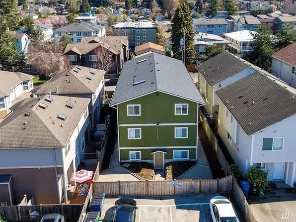 10539 Midvale Ave N APT 3, Seattle, WA 98133
