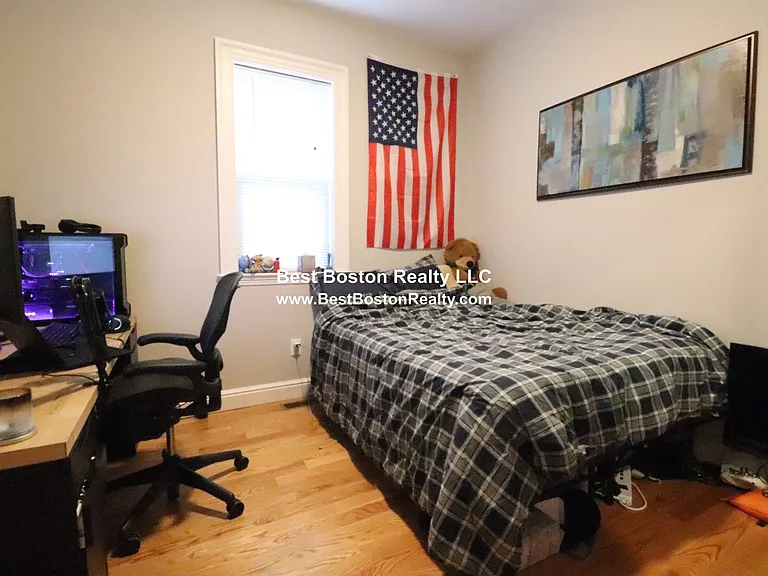 33 Portsmouth St #1R — Photo 4