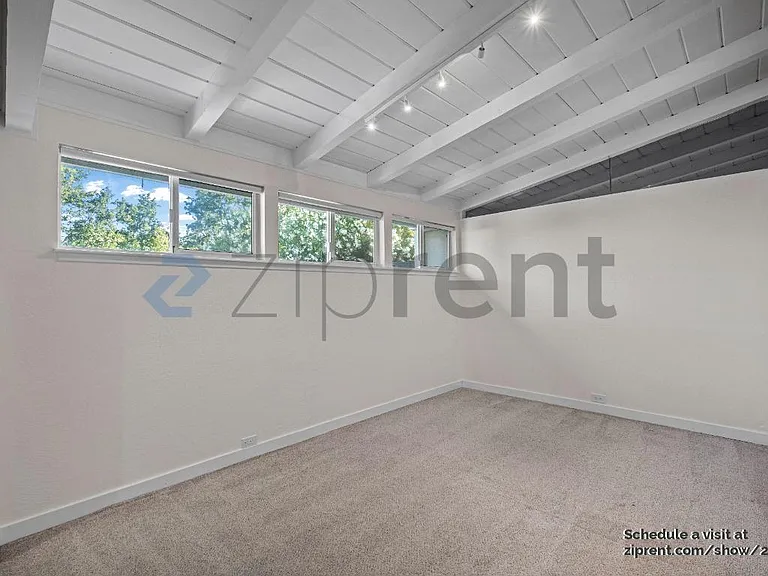 757 Tofflemire Dr — Photo 22