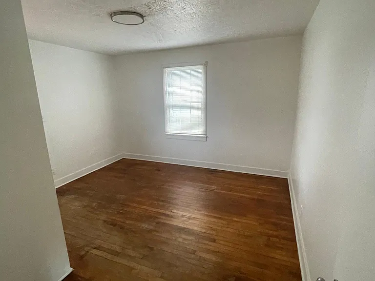 206 Shirley Ave #2 — Photo 6