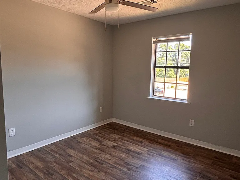 821 W Edgemont Ave #833 — Photo 3