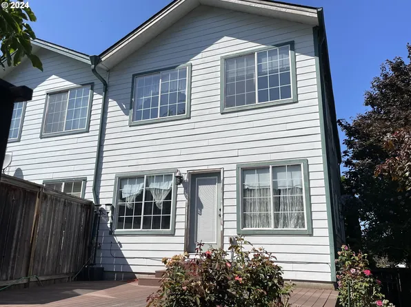 1132 SE Cora St, Portland, OR 97202