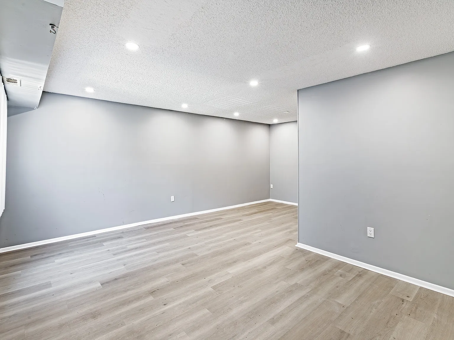 29 Chiswick Drive - 1 — Photo 4