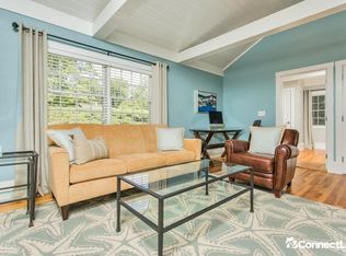 317 Foreside Rd, Falmouth, ME 04105