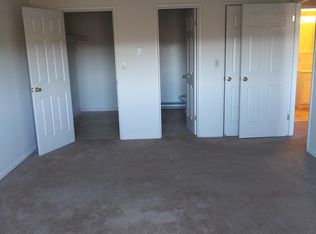 95 Kaye Vue Dr APT 2B, Hamden, CT 06514