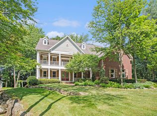 290 Shelby Ct, Saline, MI