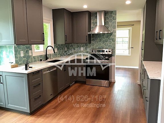 2nd image of 10128 Rolling Glen Dr