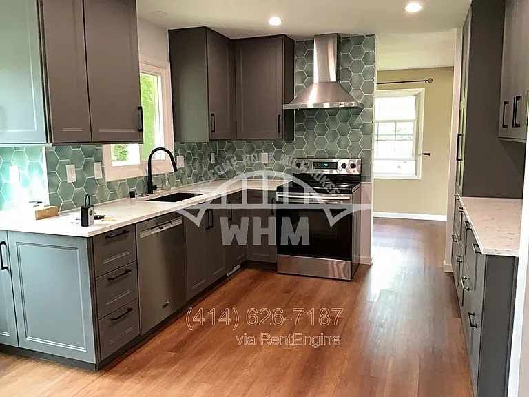 10128 Rolling Glen Dr — Photo 2