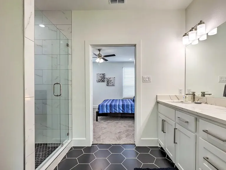 3129 Rutz St — Photo 16