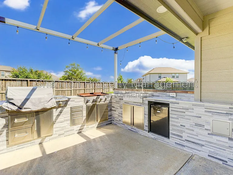 9547 Summer River Dr — Photo 29