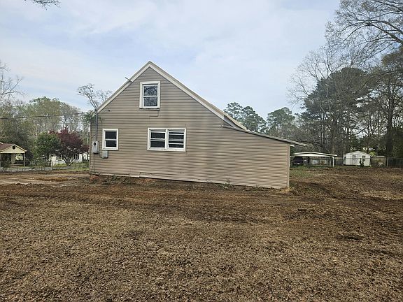 4th image of 1709 Greenwood Ave
