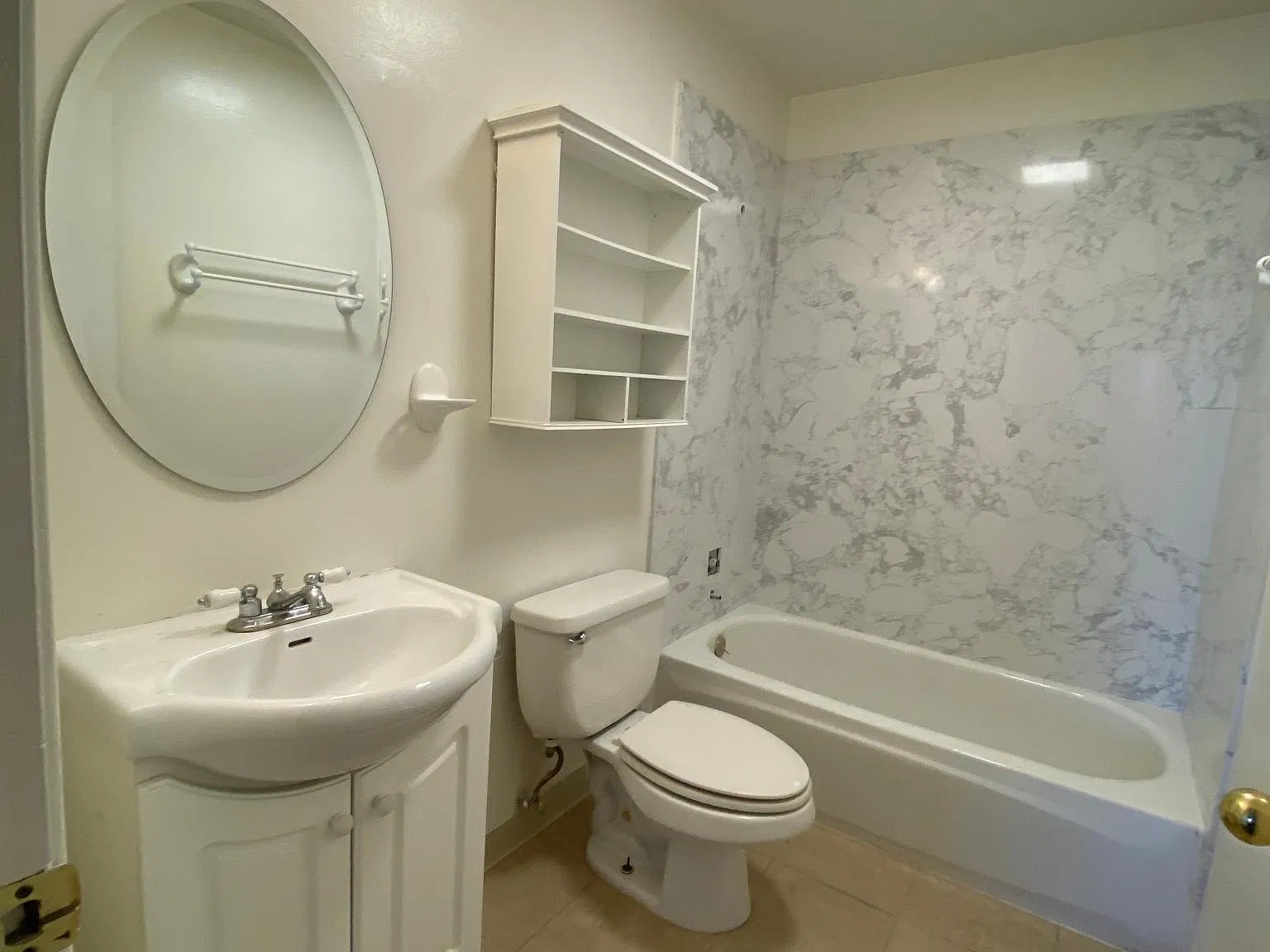 3942 Meadowbrook Cir — Photo 3