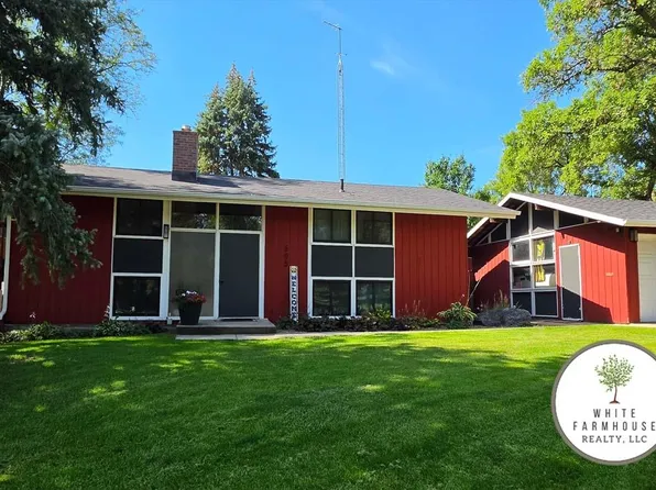 505 E 10th St, Wayne, NE 68787