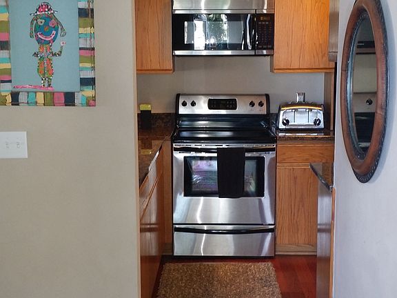 3rd image of 173 Marina Point Dr