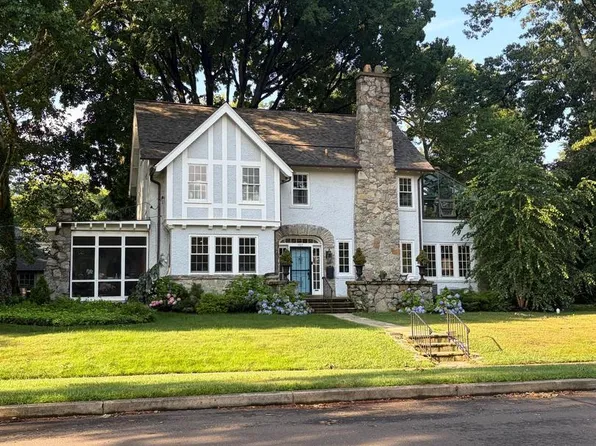 917 Greenway Ave, Yardley, PA 19067