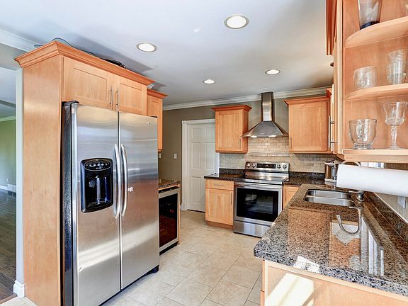 4th image of 5002 Ranger Ave #1