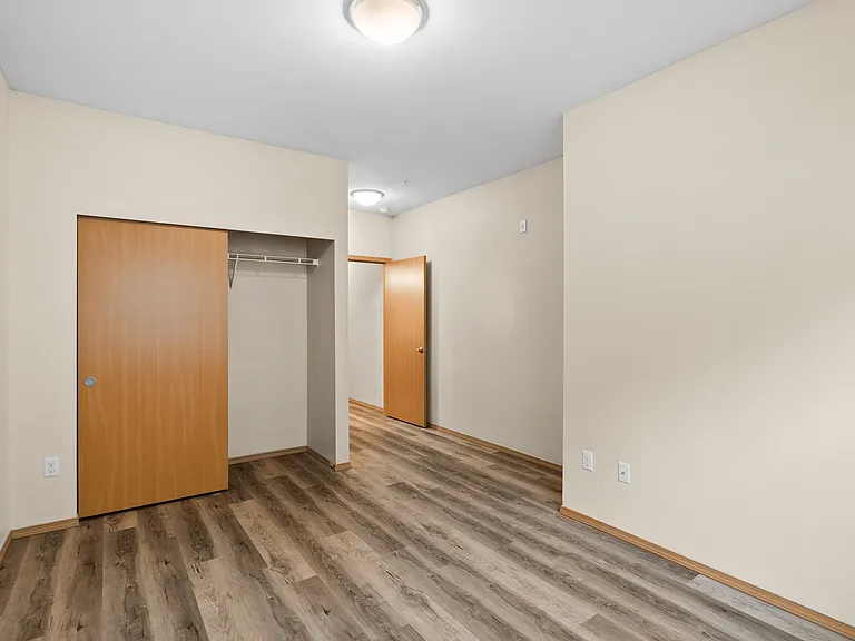 2 Bed 2 Bath Standard w/ Garage - 1,081 Sq Ft 2 Bed 2 Bath Standard w/ Garage - 1,081 Sq Ft