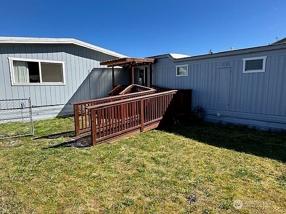 2nd image of 14 Leitch Place