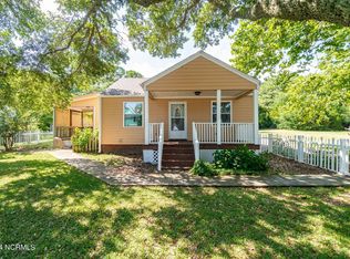 134 Edgewater St, Newport, NC 28570