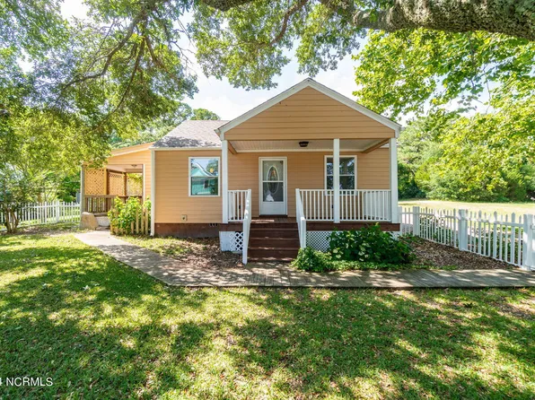 134 Edgewater Street, Newport, NC 28570