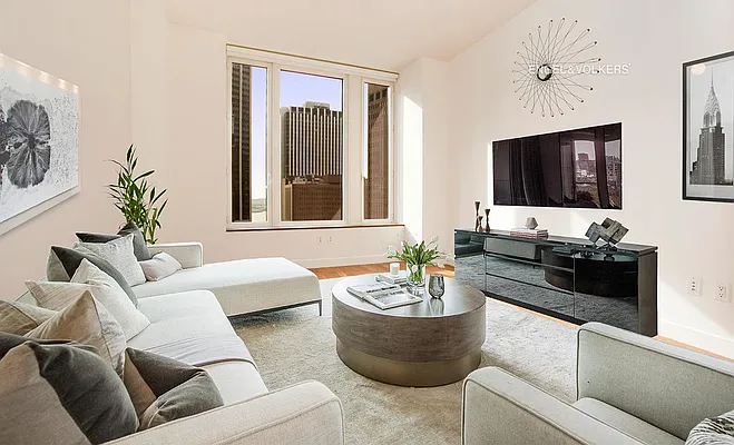 Sold by Engel & Völkers New York City | media 6