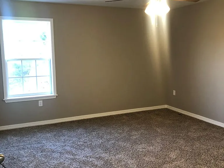 160 Sunrise Cv — Photo 10