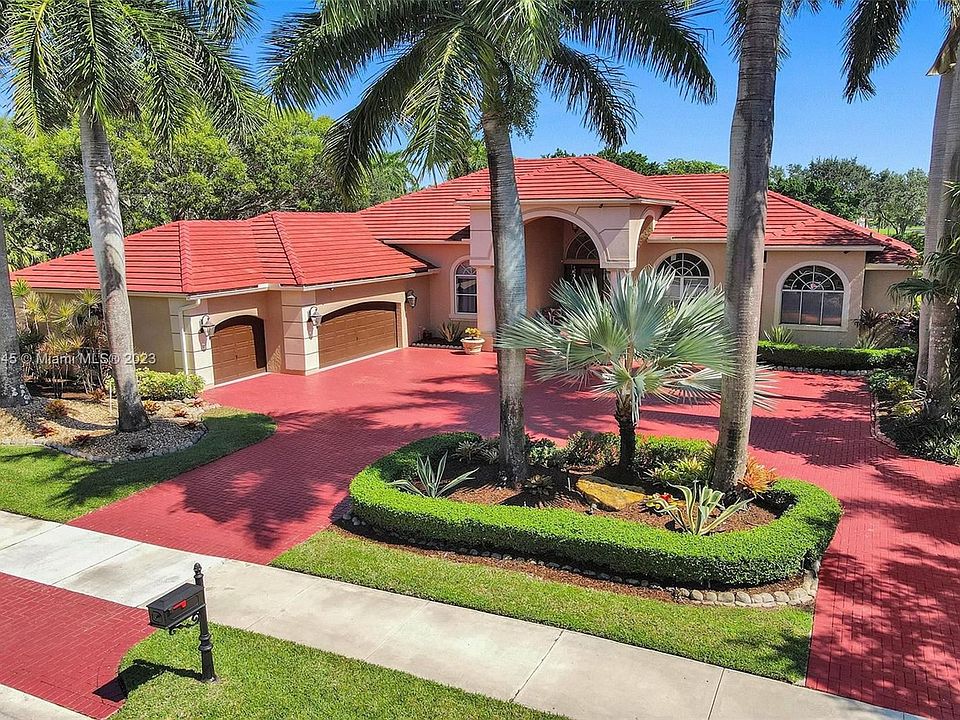 1st image of 176 Dockside Cir