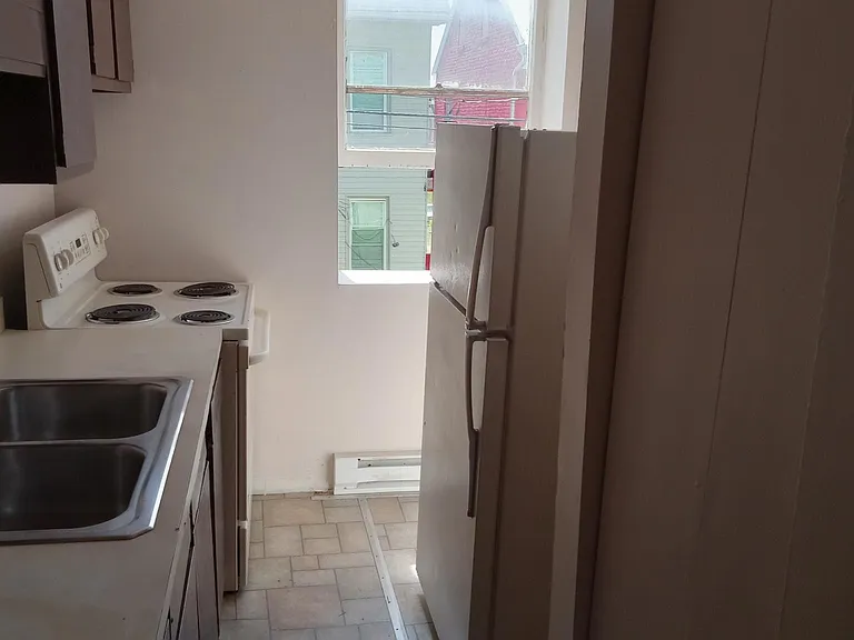 37 N Mulberry St #2 — Photo 5