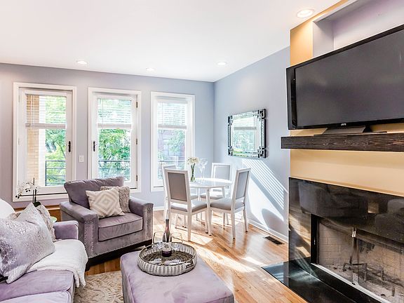 4th image of 1543 N Hudson Ave APT 2A