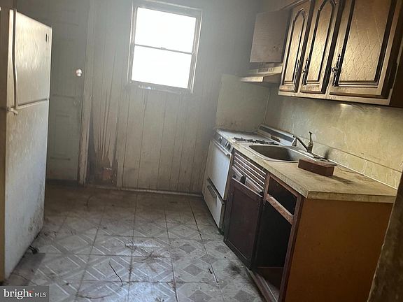 5th image of 1534 S Etting St